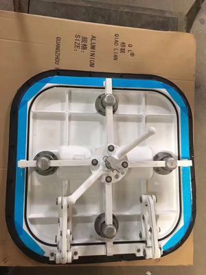 ABS Klasse zugelassene Schnellöffnungs-Sonderanfertigung Oval Flush-Typ Aluminium Marine Mannlochdeckel fournisseur