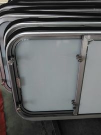 angepasste geschraubte / geschweißte rechteckige Marinefenster / Marine Schiffe Aluminiumlegierung Fenster fournisseur