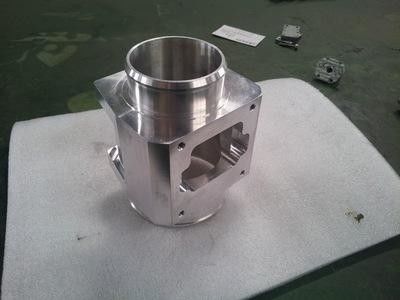 angepasste Teile von Metallbearbeitungsmaschinen für die hochpräzise CNC-Bearbeitung mit bequemer Beförderung und Lieferung fournisseur